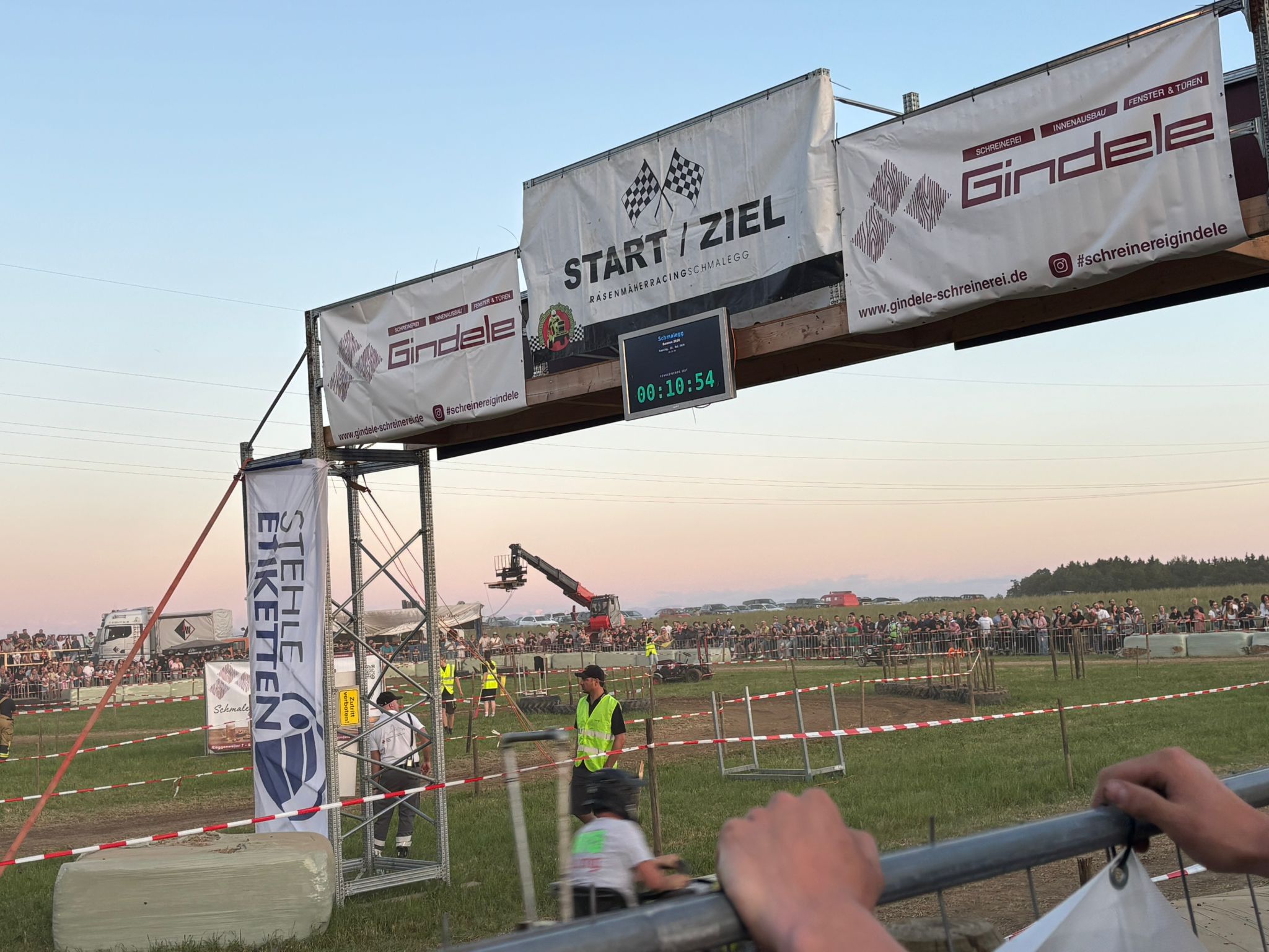 Start/Ziel Rasenmäher-Racing Schmalegg